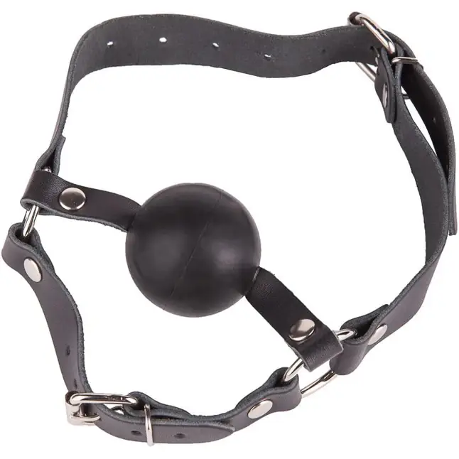 Чёрный кляп-шар на кожаных ремешках с пряжкой - BDSM accessories. Фотография 2.