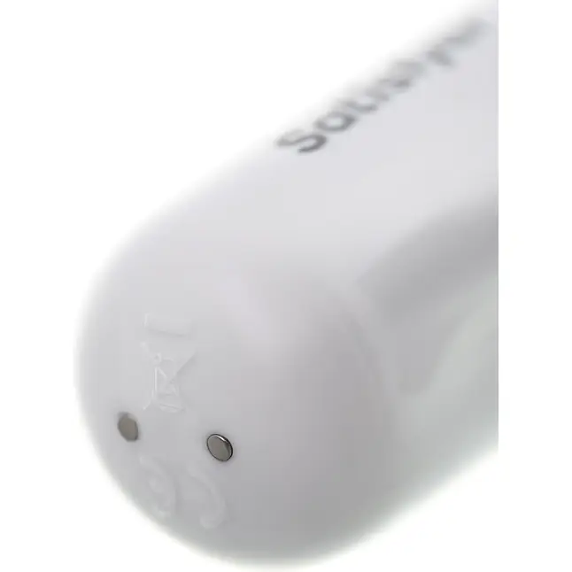Бело-золотистая перезаряжаемая вибропулька Satisfyer Secret Affair. Фотография 13.