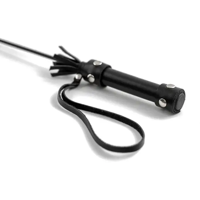Черный кожаный стек с ручкой - 60 см - Lady s Arsenal Black. Фотография 3.