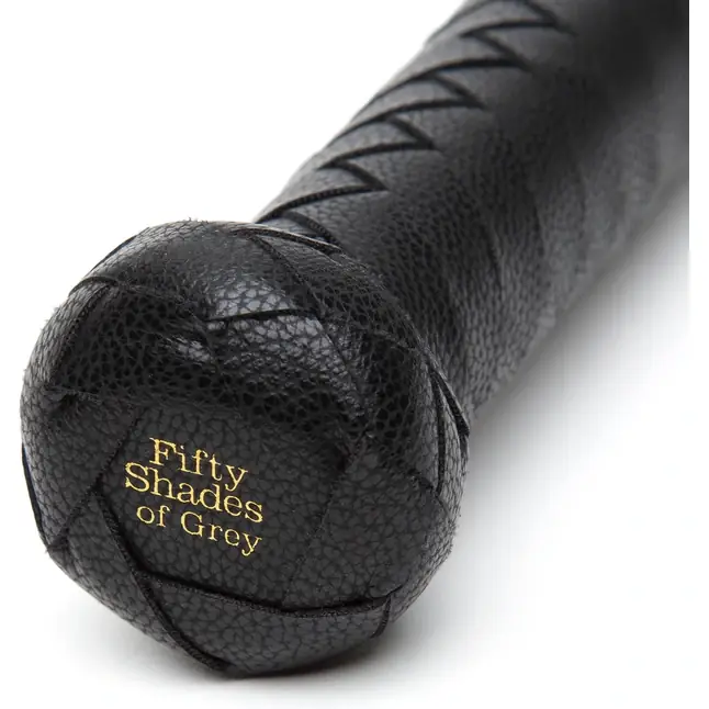 Черный кожаный флоггер Bound to You Faux Leather Flogger - 63,5 см - Fifty Shades of Grey. Фотография 3.