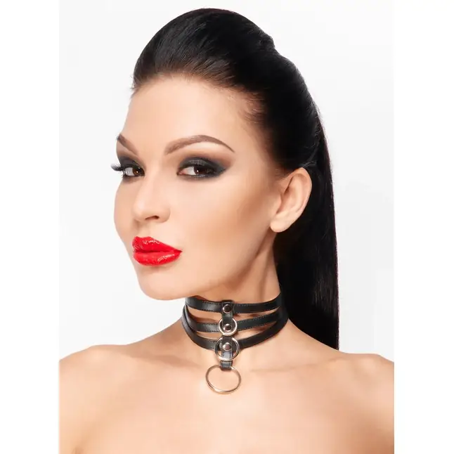 Черный короткий чокер с 3 колечками - BDSM