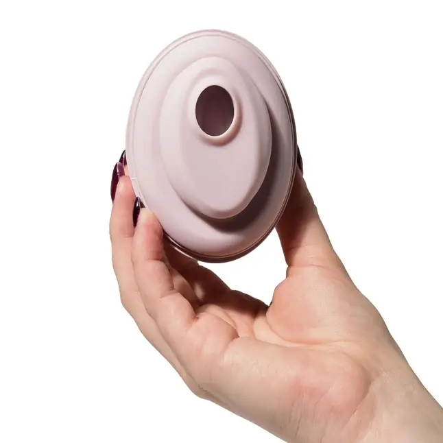 Нежно-розовый вакуумный стимулятор Baci Premium Robotic Clitoral Massager. Фотография 2.