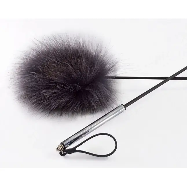 Стек с меховой хлопушкой и металлической рукоятью - 55 см - BDSM accessories. Фотография 2.