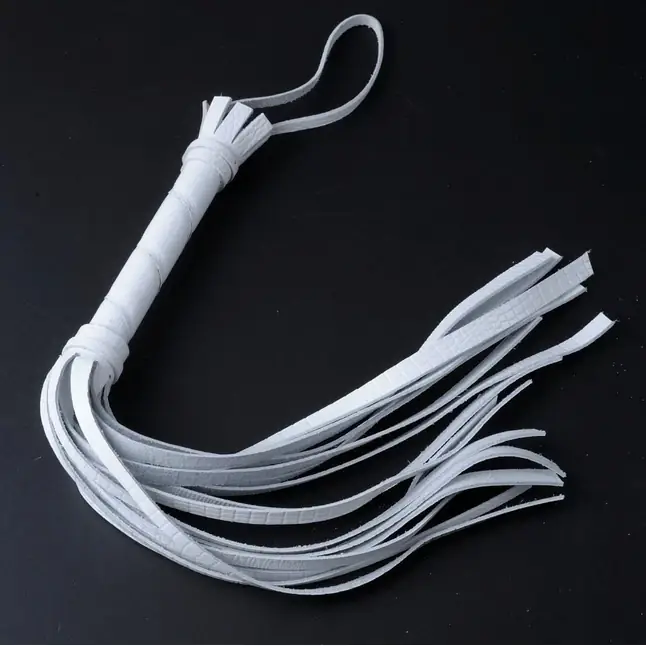 Белая кожаная плеть с 22 хвостами - 40 см - BDSM accessories