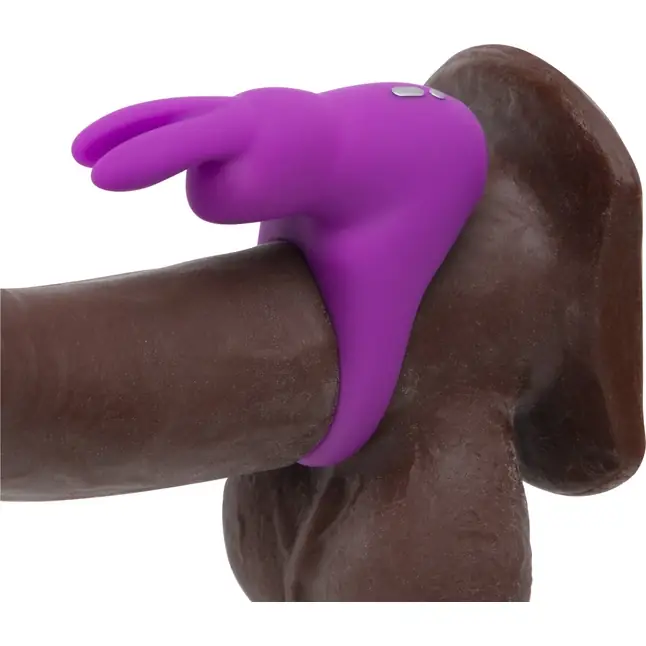 Фиолетовое эрекционное виброкольцо Happy Rabbit Cock Ring Kit. Фотография 2.