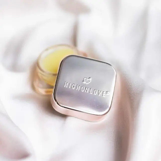 Увлажняющий и питающий бальзам для губ Sensual Lip Balm - 7 мл. Фотография 2.