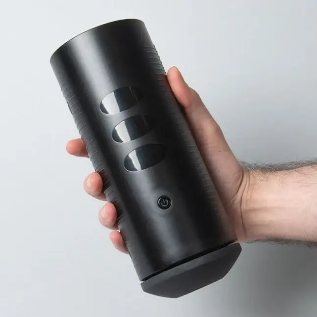 Интерактивный мастурбатор Kiiroo Titan. Фотография 3.