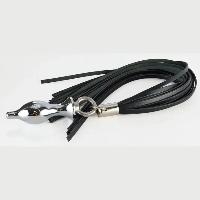 Серебристая анальная пробка с кожаной плетью - BDSM accessories