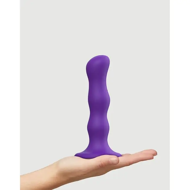Фиолетовая насадка Strap-On-Me Dildo Geisha Balls size M. Фотография 2.