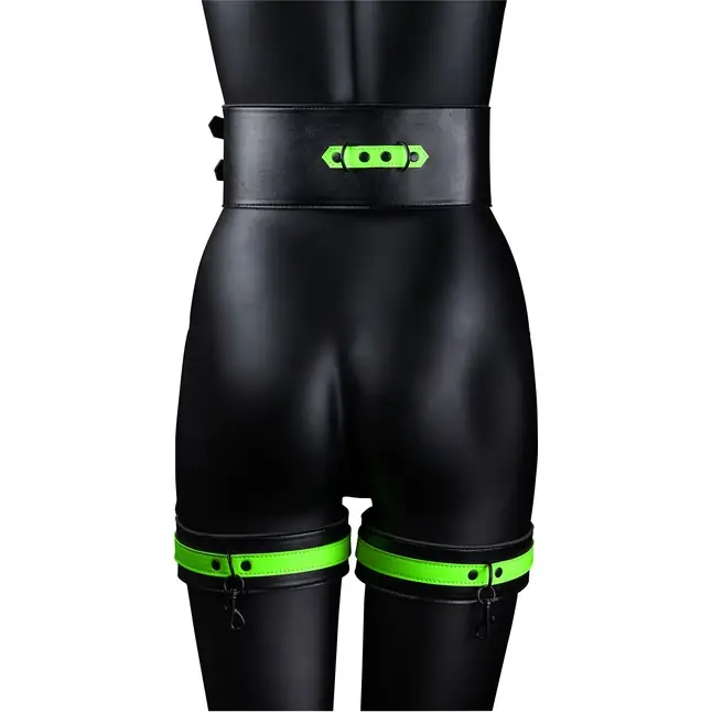 Набор для бондажа Thigh Cuffs with Belt and Handcuffs - размер S-M - Ouch!. Фотография 2.