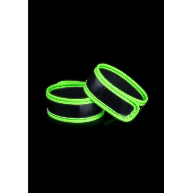 Пара люминесцентных повязок на бицепс Glow in the Dark - Ouch!. Фотография 5.