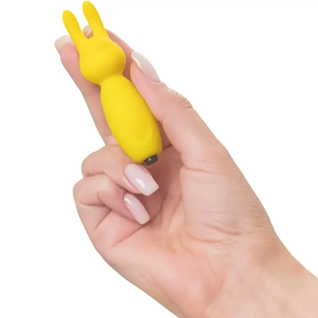 Желтый мини-вибратор Fluffy - 8,5 см. Фотография 3.