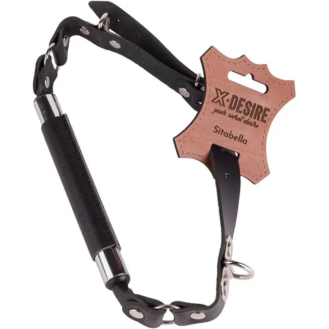 Чёрный кляп-трензель на кожаных ремешках с застёжкой - BDSM accessories. Фотография 2.