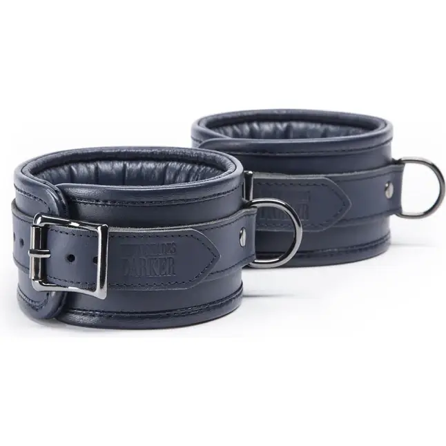 Кожаные оковы No Bounds Collection Ankle Cuffs - Fifty Shades Darker. Фотография 2.