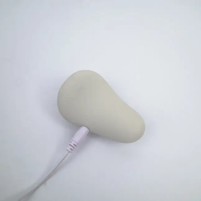 Серый вибромассажёр Opal. Фотография 5.