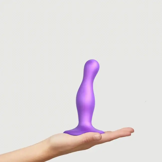 Фиолетовая насадка Strap-On-Me Dildo Plug Curvy size S. Фотография 2.