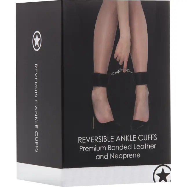 Чёрные двусторонние оковы на ноги Reversible Ankle Cuffs - Ouch!. Фотография 5.