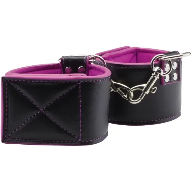 Чёрно-розовые двусторонние оковы на ноги Reversible Ankle Cuffs - Ouch!. Фотография 2.