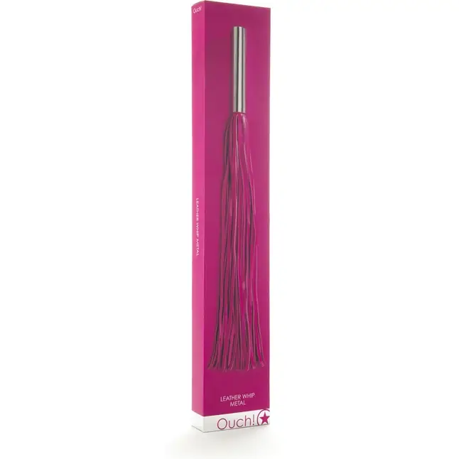 Розовая плётка Leather Whip Metal Long - 49,5 см - Ouch!. Фотография 2.