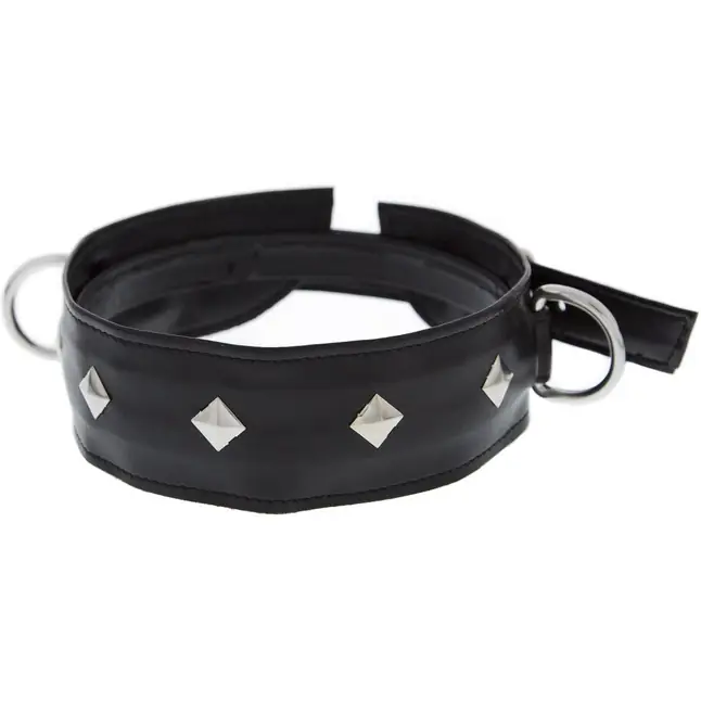 Полиуретановый ошейник с пуклями и D-кольцами Collar with Studs - Guilty Pleasure