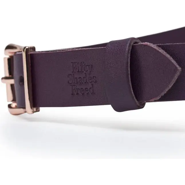 Маска на глаза Cherished Collection Leather Blindfold - Fifty Shades Freed. Фотография 4.