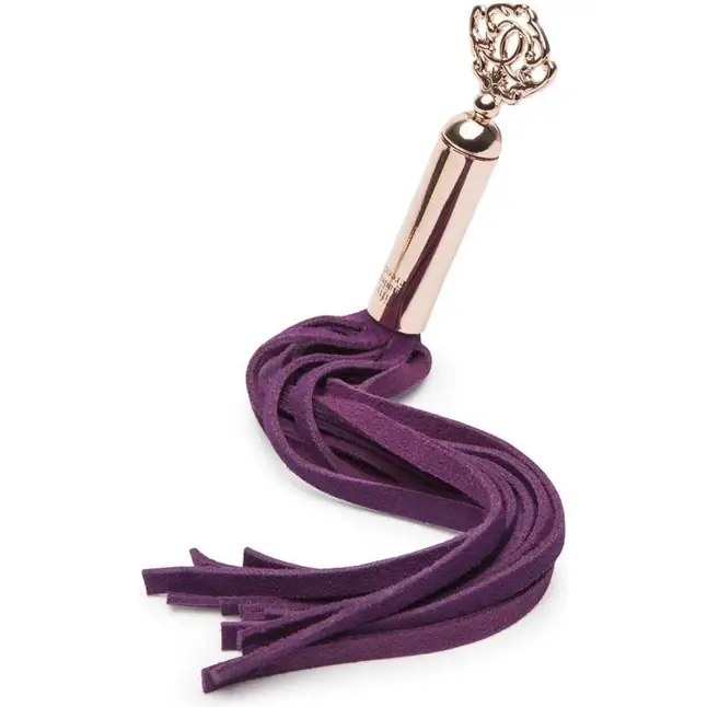 Фиолетовая мини-плеть Cherished Collection Suede Mini Flogger - 30 см - Fifty Shades Freed. Фотография 3.