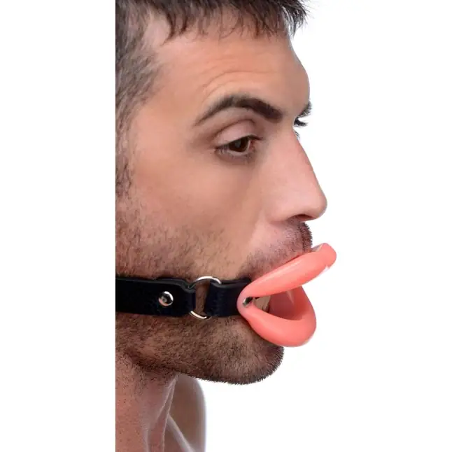 Кляп в форме губ Sissy Mouth Gag - Master Series. Фотография 7.